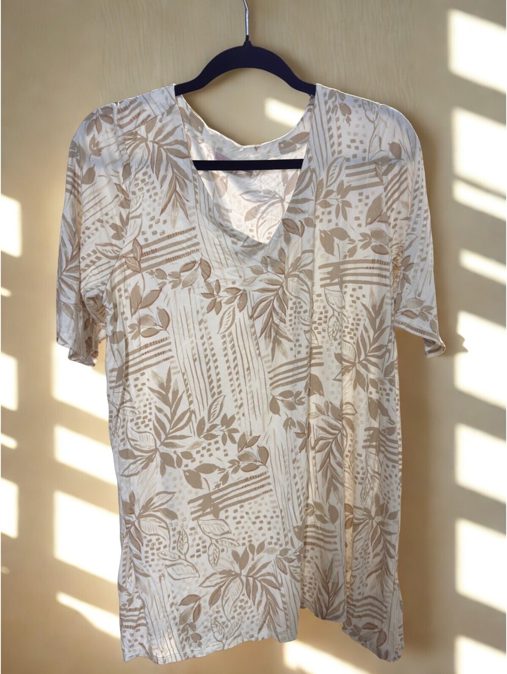 Belle by Kim Gravel Rayon Spandex Paradise Elbow Sleeve Tunic TAN/CREAM Size L